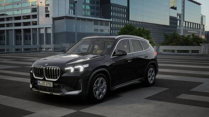 Zwart Nieuw 2025 BMW X1 Executive SUV | € 63.864 (Super prijs) - Afbeelding 1/4