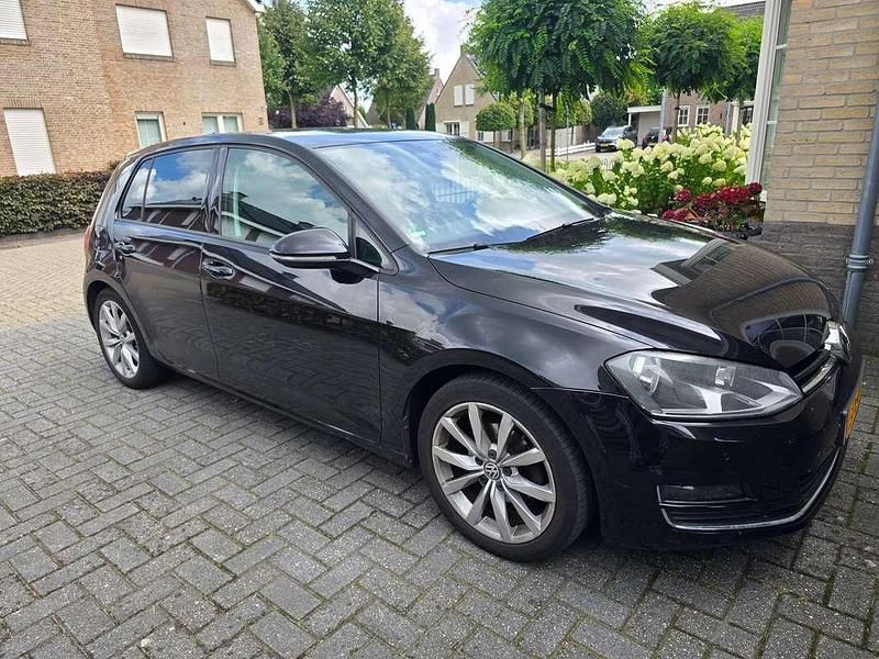 Zwart Gebruikt 2014 VW Golf VII Edition Hatchback | € 8.000 (Goede deal) - Afbeelding 1/4
