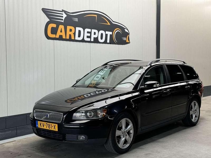 Zwart Gebruikt 2007 Volvo V50 Summum Stationwagen | € 3.499 (Iets duurder) - Afbeelding 1/4