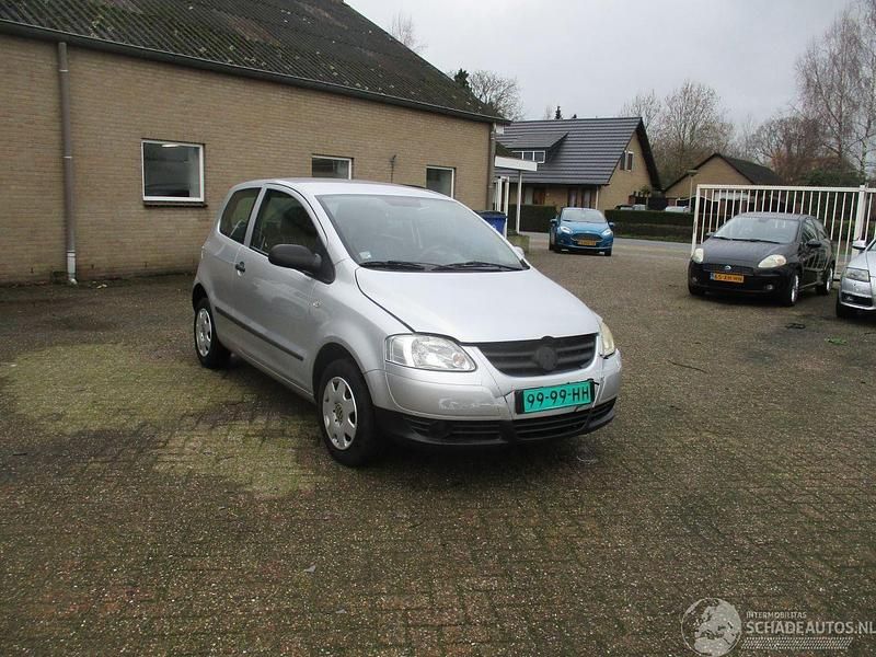 Grijs Occasion 2007 VW Fox Trendline Hatchback | € 850 (Super prijs) - Afbeelding 1/4
