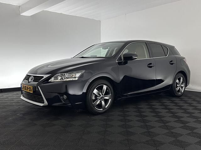 Occasion Lexus CT200h Business Edition 136 PK (100 kW) 2014 Zwart (metallic) Hatchback