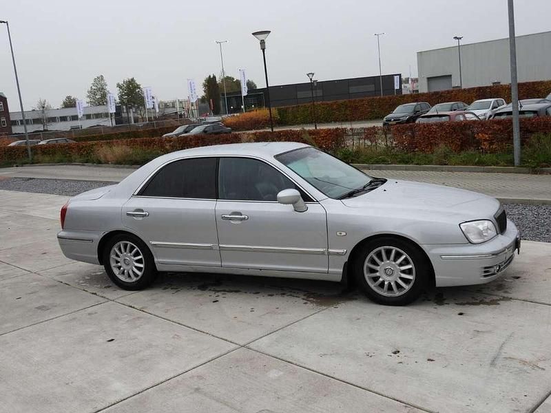 Zilver Gebruikt 2004 Hyundai XG Style Sedan | € 2.500 - Afbeelding 1/4