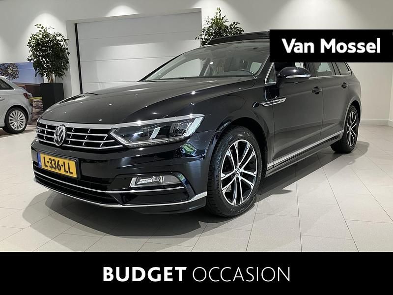 Zwart Gebruikt 2017 VW Passat Edition Stationwagen | € 19.400 (Eerlijke prijs) - Afbeelding 1/4