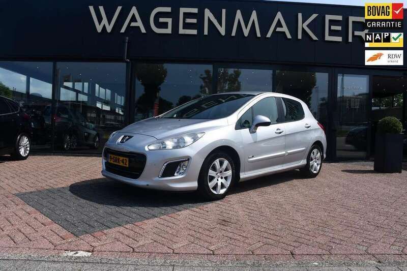 Grijs, metallic lak Gebruikt 2013 Peugeot 308 Style Hatchback | € 7.450 (Super prijs) - Afbeelding 1/4