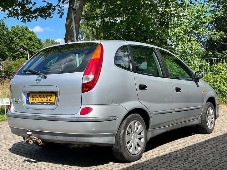 Occasion Nissan Almera Tino Visia 116 PK (85 kW) 2004 Grijs MPV