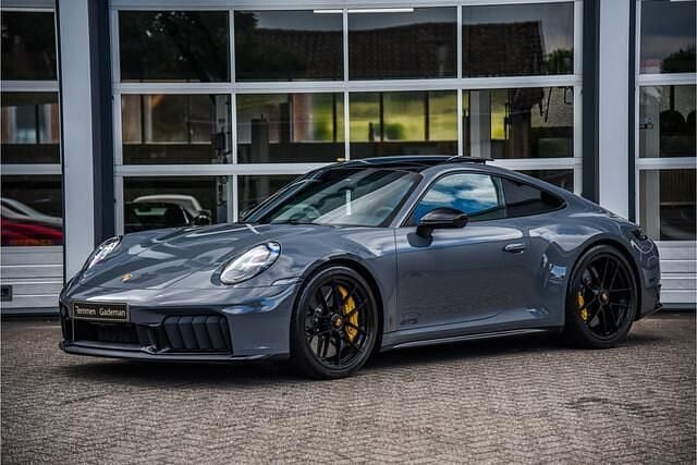 Nieuw Porsche 911 Carrera 4 GTS 541 PK (397 kW) 2025 Grijs Coupé