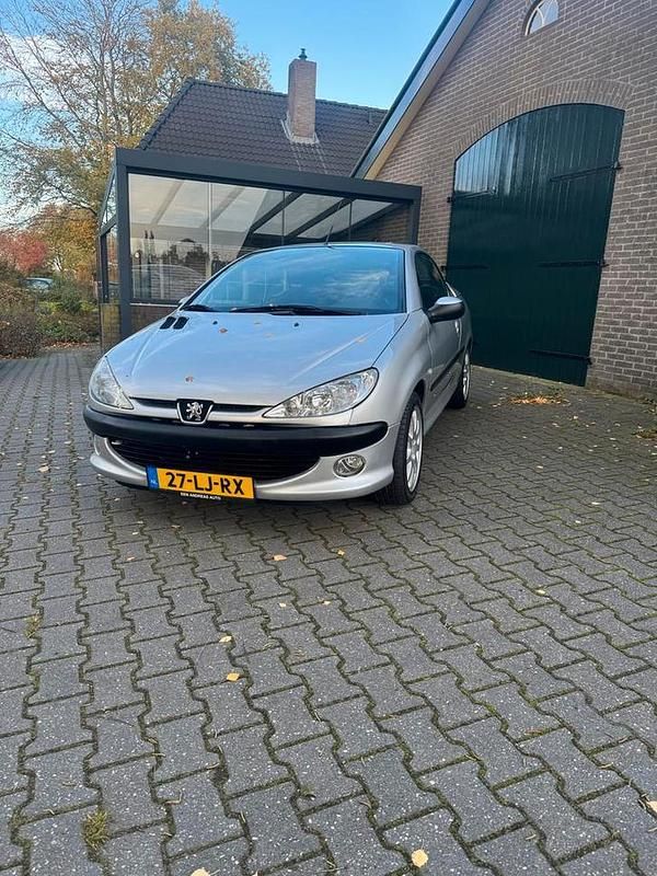 Gebruikt 2003 Peugeot 206 CC Cabriolet | € 2.499 (Eerlijke prijs) - Afbeelding 1/4