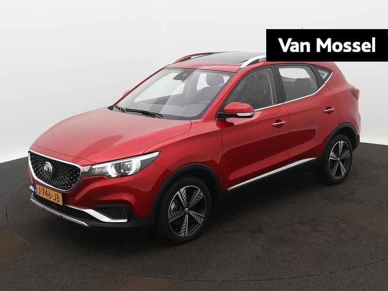 Rood, metallic lak Gebruikt 2020 MG ZS Luxury Sedan | € 14.995 (Eerlijke prijs) - Afbeelding 1/4