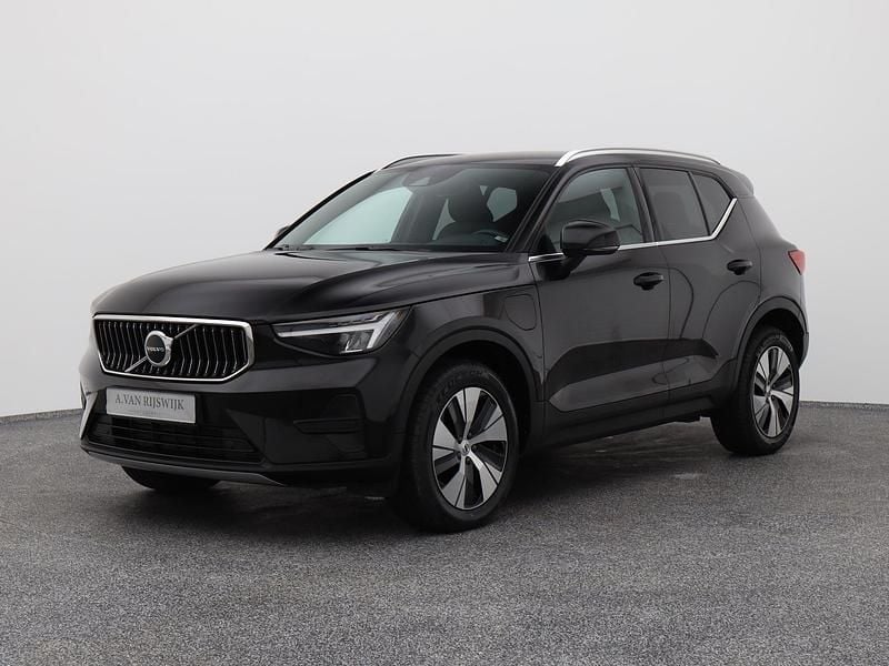 Zwart Gebruikt 2023 Volvo XC40 Inscription SUV | € 30.500 (Super prijs) - Afbeelding 1/4