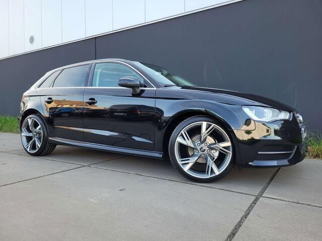 Zwart Gebruikt 2016 Audi A3 Sedan | € 14.780 (Goede deal) - Afbeelding 1/4