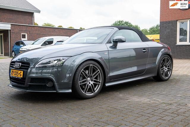 Grijs Gebruikt 2012 Audi TT Proline Cabriolet | € 23.500 - Afbeelding 1/4