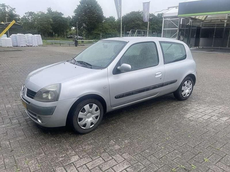 Grijs Gebruikt 2005 Renault Clio II Luxe Hatchback | € 950 (Super prijs) - Afbeelding 1/4