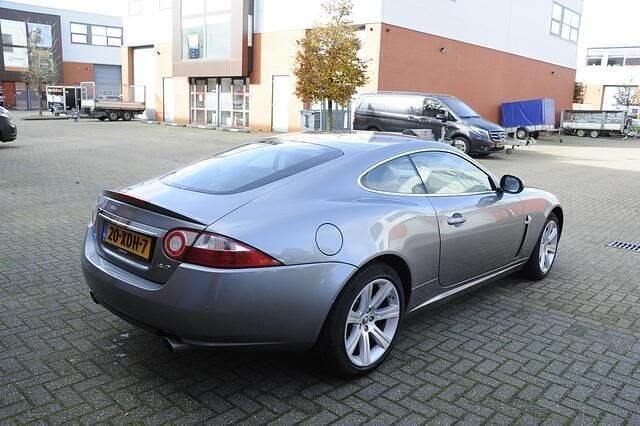 Occasion Jaguar XK 305 PK (224 kW) 2006 Grijs Coupé