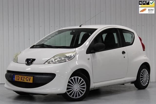 Wit Gebruikt 2007 Peugeot 107 Hatchback | € 2.150 (Eerlijke prijs) - Afbeelding 1/4