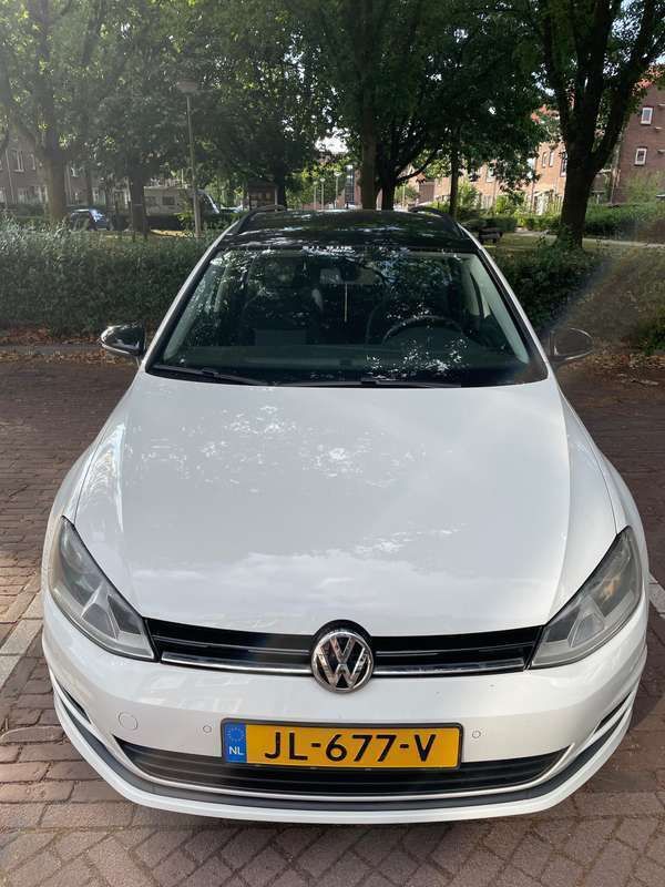 Wit Gebruikt 2016 VW Golf VII Trendline Stationwagen | € 12.500 (Eerlijke prijs) - Afbeelding 1/4