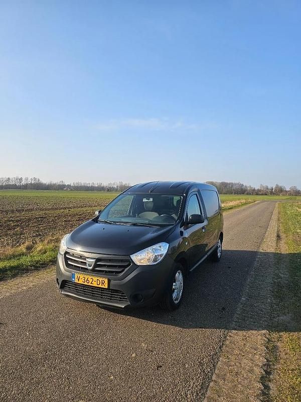 Gebruikt 2017 Dacia Dokker | € 2.650 - Afbeelding 1/1