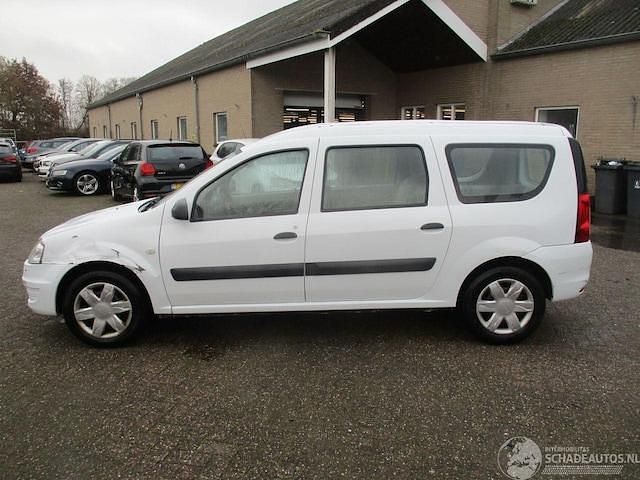 Occasion Dacia Logan MCV Ambiance 84 PK (61 kW) 2011 Wit Stationwagen