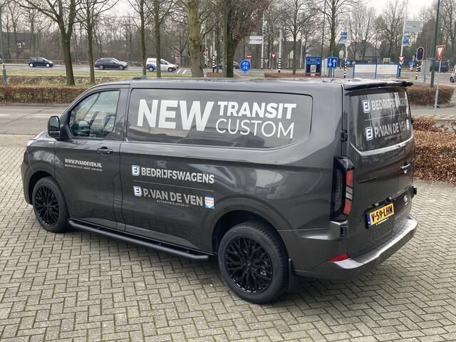 Occasion Ford Transit Custom Limited 170 PK (125 kW) 2024 Grijs Van