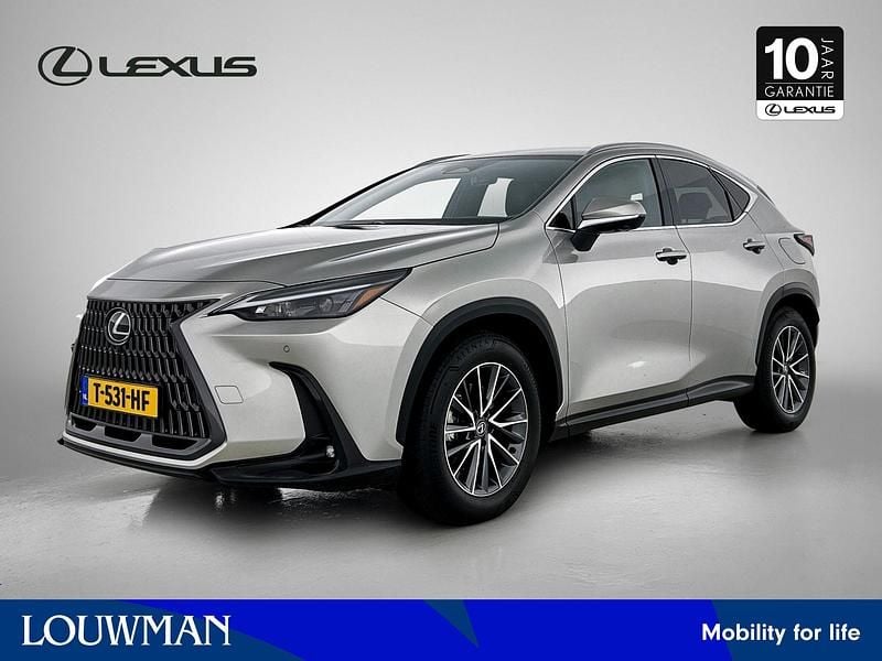 Grijs Gebruikt 2023 Lexus NX350h Luxury Line SUV | € 51.950 (Goede deal) - Afbeelding 1/4