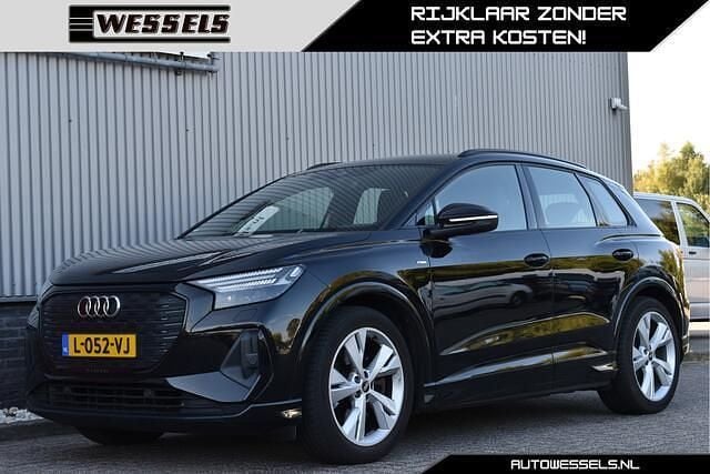 Zwart Gebruikt 2021 Audi Q4 e-tron Competition SUV | € 26.950 (Eerlijke prijs) - Afbeelding 1/3