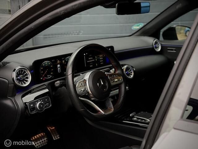 Occasion Mercedes A180 AMG line 136 PK (100 kW) 2022 Grijs Sedan