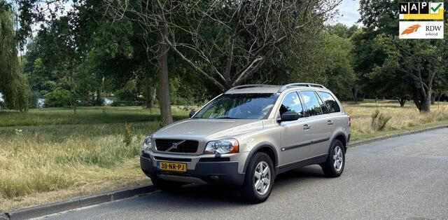 Beige Gebruikt 2004 Volvo XC90 SUV | € 6.400 - Afbeelding 1/4