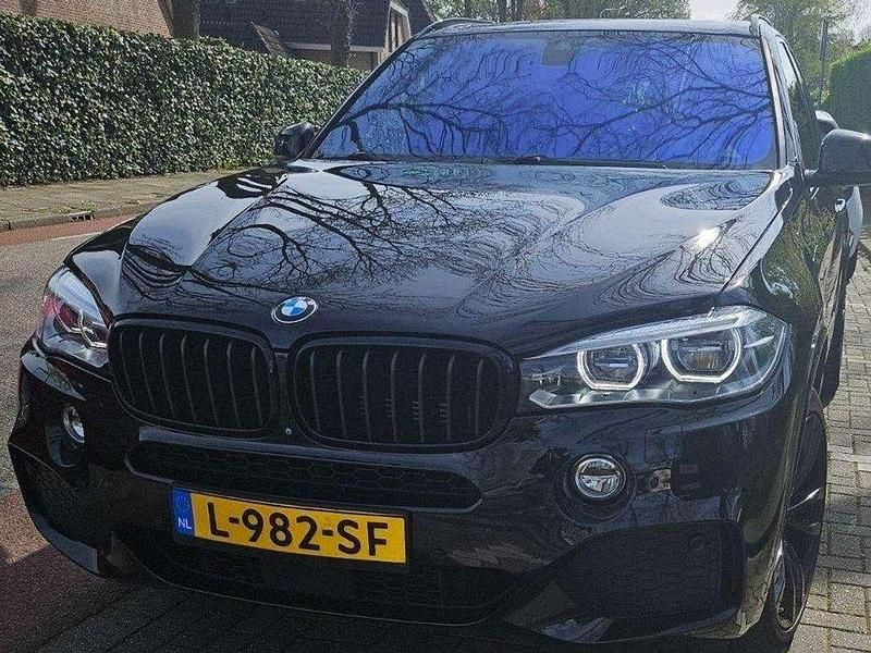 Zwart Occasion 2017 BMW X5 SUV | € 28.500 (Iets duurder) - Afbeelding 1/4