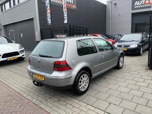 Occasion VW Golf IV 105 PK (77 kW) 2003 Grijs, metallic lak Hatchback