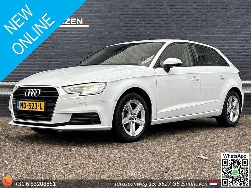 Wit (metallic) Occasion 2017 Audi A3 Sportback Hatchback | € 12.450 (Super prijs) - Afbeelding 1/4