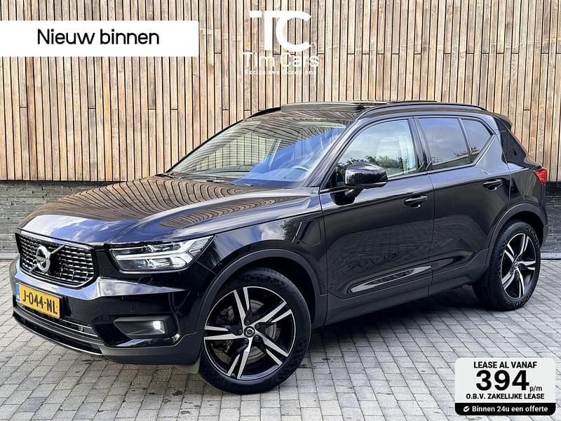 Zwart Gebruikt 2020 Volvo XC40 R-Design SUV | € 29.450 (Eerlijke prijs) - Afbeelding 1/4
