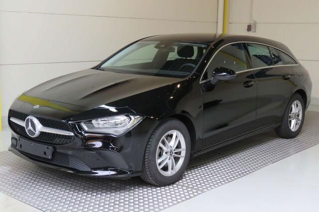 Zwart Gebruikt 2020 Mercedes CLA180 Business Sedan | € 25.990 (Goede deal) - Afbeelding 1/4
