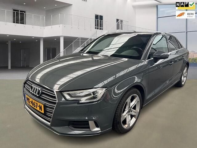 Grijs Gebruikt 2016 Audi A3 Design Sedan | € 11.950 (Goede deal) - Afbeelding 1/4