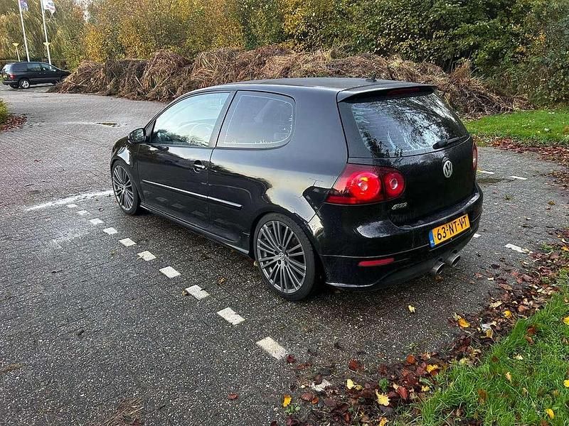 Zwart Gebruikt 2004 VW Golf IV Sportline Hatchback | € 1.900 (Eerlijke prijs) - Afbeelding 1/4