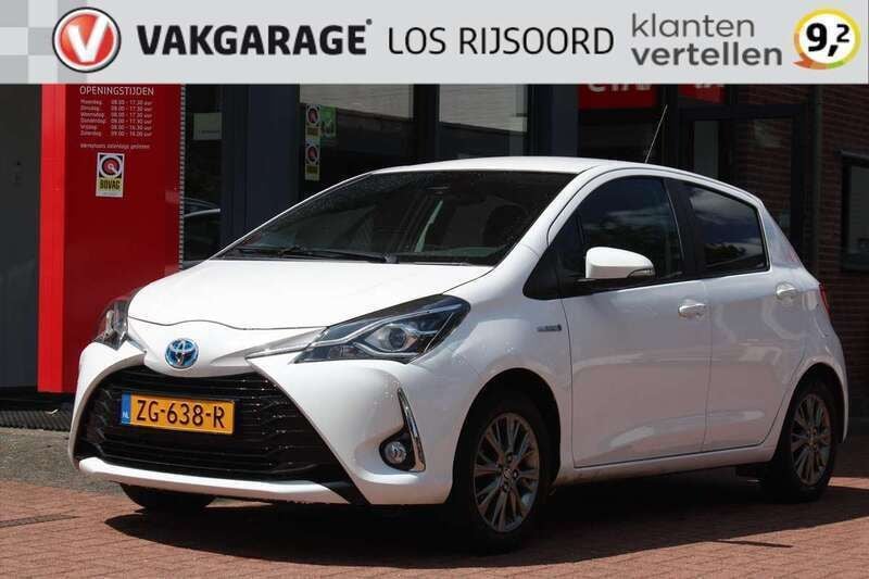 Wit, metallic lak Gebruikt 2019 Toyota Yaris Hybrid Hatchback | € 16.250 (Goede deal) - Afbeelding 1/4