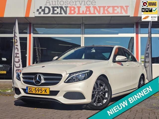 Wit Gebruikt 2018 Mercedes C180 Premium Plus Sedan | € 23.950 (Eerlijke prijs) - Afbeelding 1/4