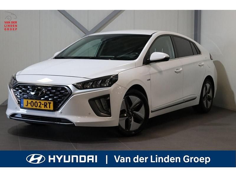 Polar white Gebruikt 2021 Hyundai Ioniq Comfort Sedan | € 20.795 (Iets duurder) - Afbeelding 1/4