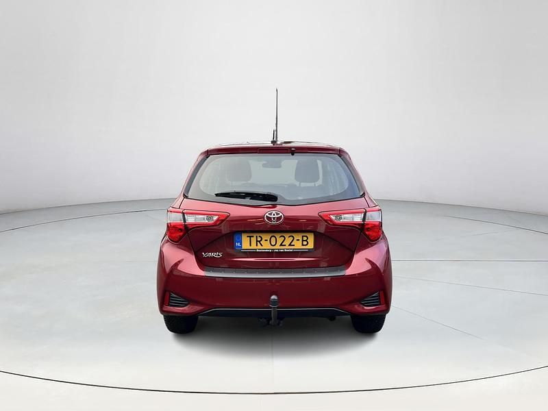 Occasion Toyota Yaris Active 112 PK (82 kW) 2018 Rood Hatchback