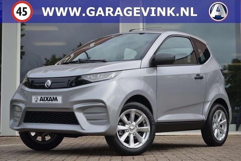 Blauw, metallic lak Nieuw 2025 Aixam City Pack Hatchback | € 15.162 (Eerlijke prijs) - Afbeelding 1/4