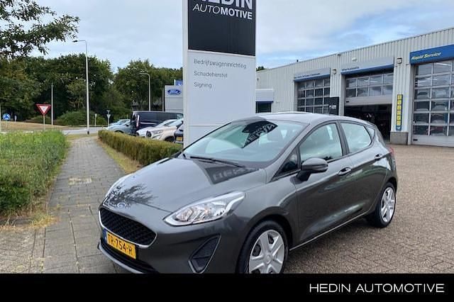 Grijs Gebruikt 2018 Ford Fiesta Trend Hatchback | € 9.950 (Eerlijke prijs) - Afbeelding 1/4