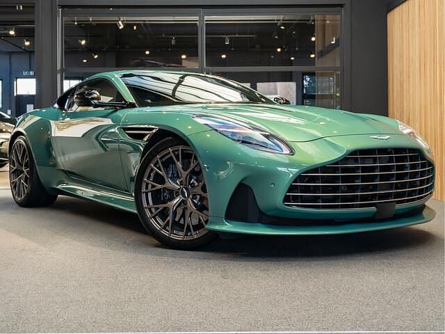 Groen (metallic) Gebruikt 2023 Aston Martin DB12 Coupé | € 264.995 (Duur) - Afbeelding 1/1