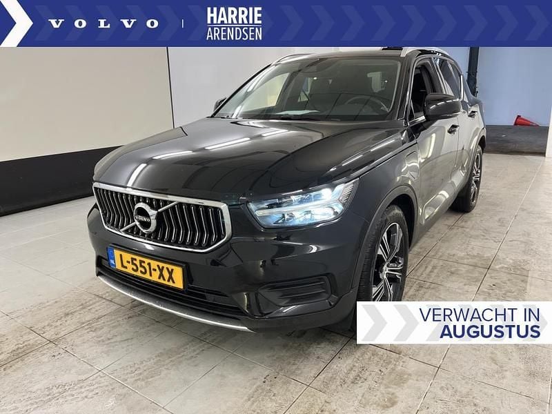 Zwart Gebruikt 2021 Volvo XC40 Inscription SUV | € 30.899 (Eerlijke prijs) - Afbeelding 1/4