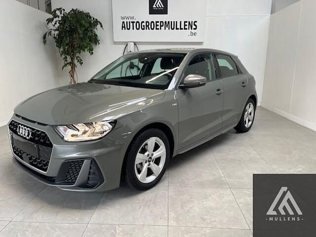Grijs Gebruikt 2021 Audi A1 Business Hatchback | € 22.750 (Eerlijke prijs) - Afbeelding 1/4