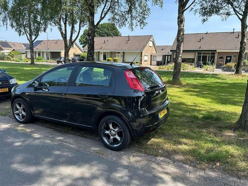 Occasion Fiat Punto Active 65 PK (47 kW) 2007 Zwart MPV