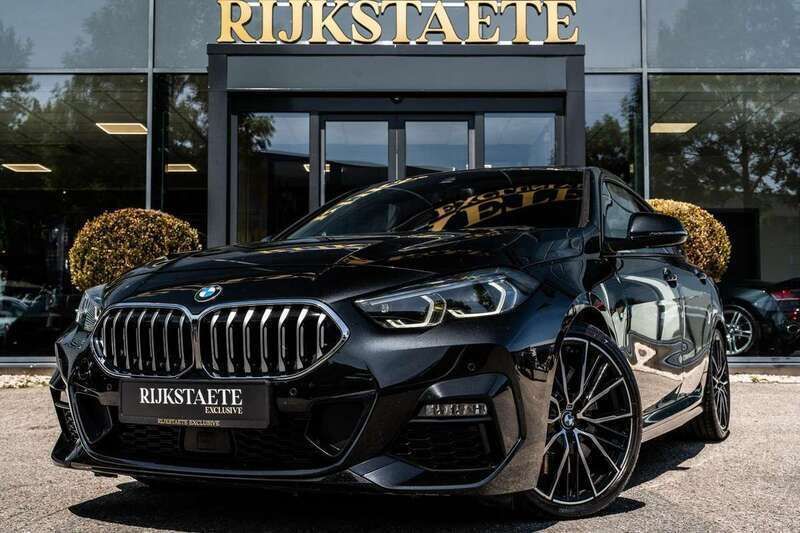 Zwart Gebruikt 2021 BMW 220 Executive Coupé | € 32.900 (Eerlijke prijs) - Afbeelding 1/4