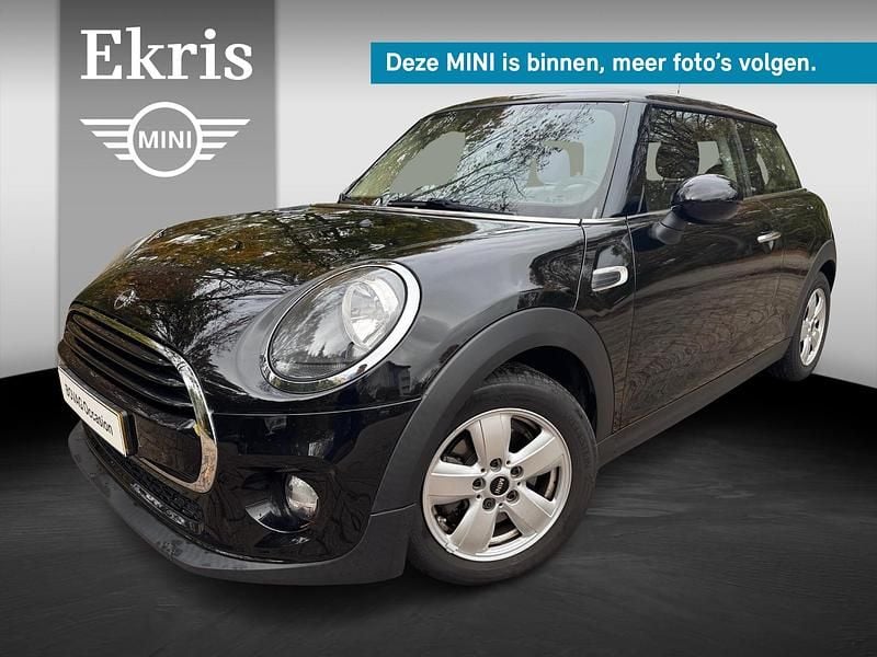 Zwart Gebruikt 2019 Mini Cooper Hatchback | € 14.950 (Goede deal) - Afbeelding 1/2