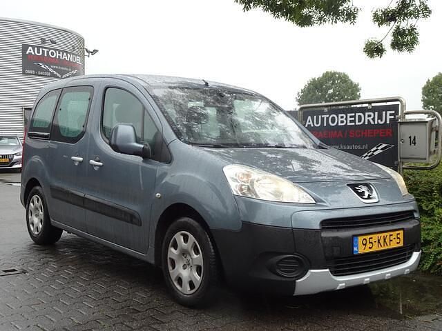 Grijs Occasion 2010 Peugeot Partner Tepee MPV | € 2.650 (Eerlijke prijs) - Afbeelding 1/4