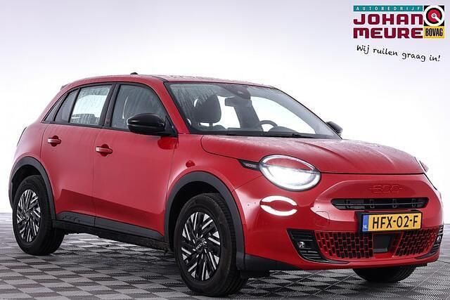 Rood Occasion 2023 Fiat 600E Red SUV | € 20.990 (Goede deal) - Afbeelding 1/4