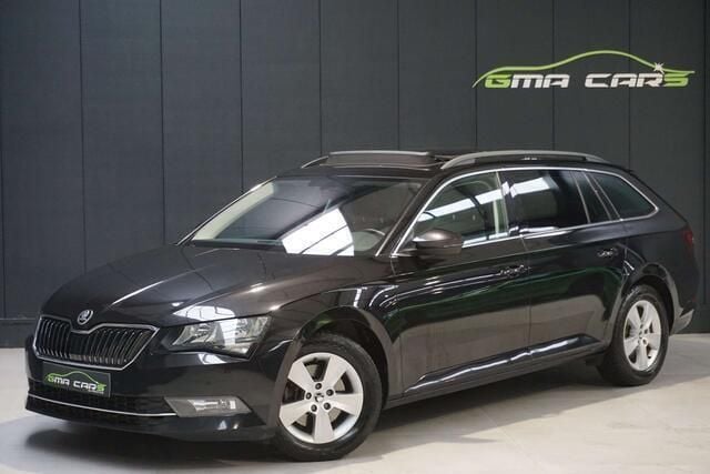 Zwart Gebruikt 2018 Skoda Superb Stationwagen | € 18.499 (Super prijs) - Afbeelding 1/4