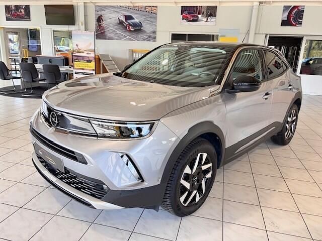 Grijs Gebruikt 2024 Opel Mokka GS Line SUV | € 18.750 (Super prijs) - Afbeelding 1/4