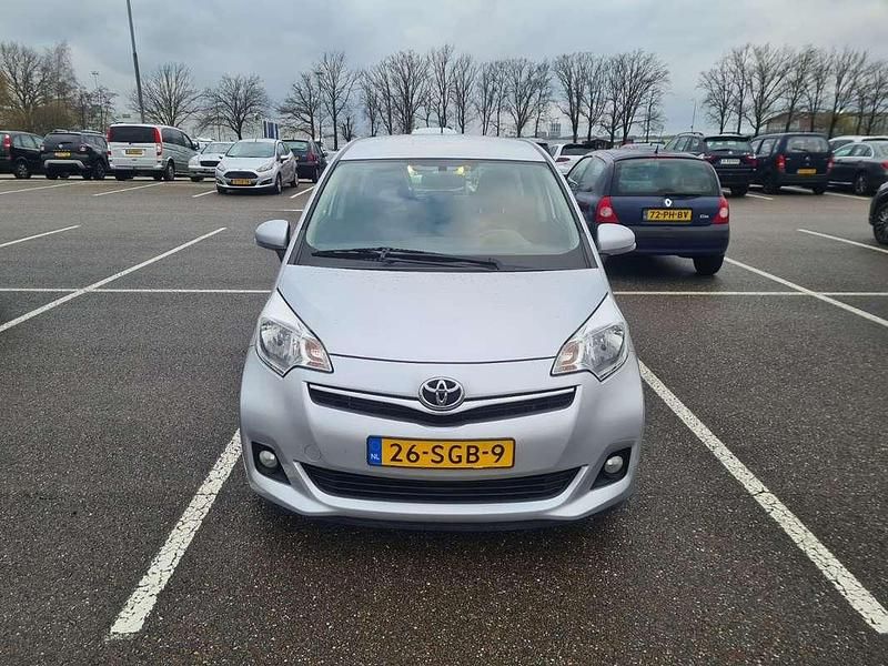 Gebruikt 2011 Toyota Verso-S Club Stationwagen | € 4.500 (Eerlijke prijs) - Afbeelding 1/4
